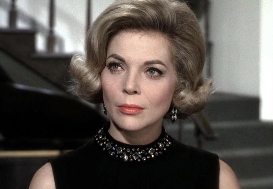 Happy 89th birthday Barbara Bain 