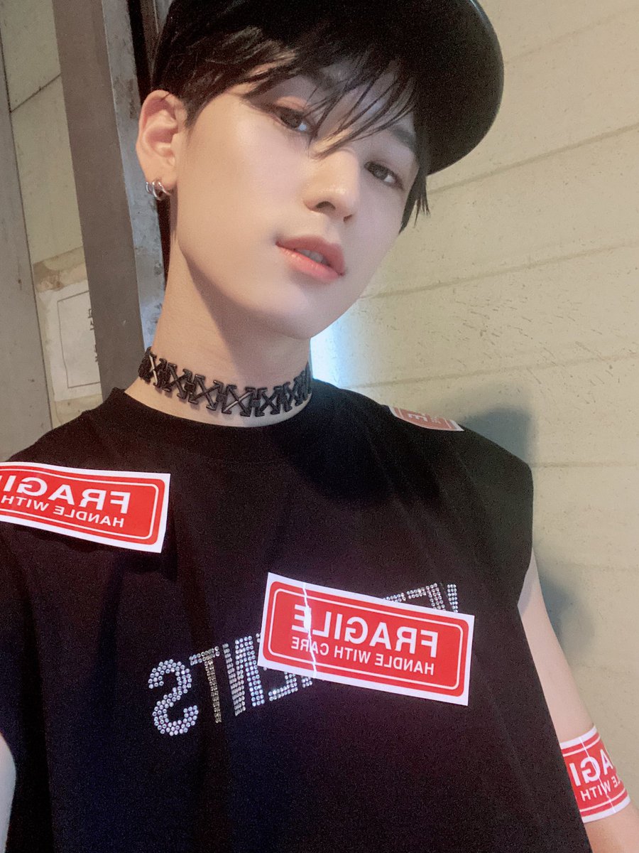 WE_THE_BOYZ's tweet photo. [주연] FRAGILE https://t.co/uVi6ryGURL
