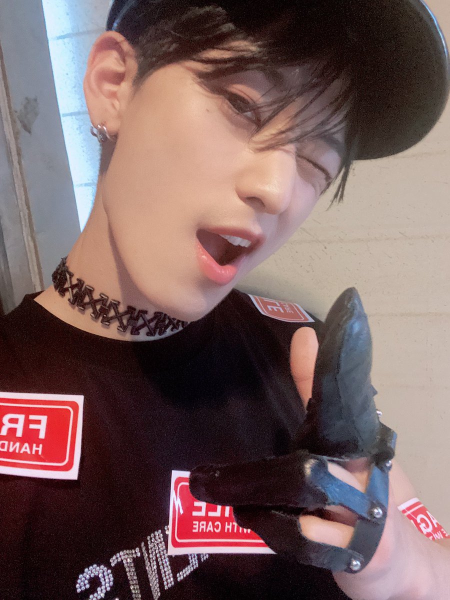 WE_THE_BOYZ's tweet photo. [주연] FRAGILE https://t.co/uVi6ryGURL
