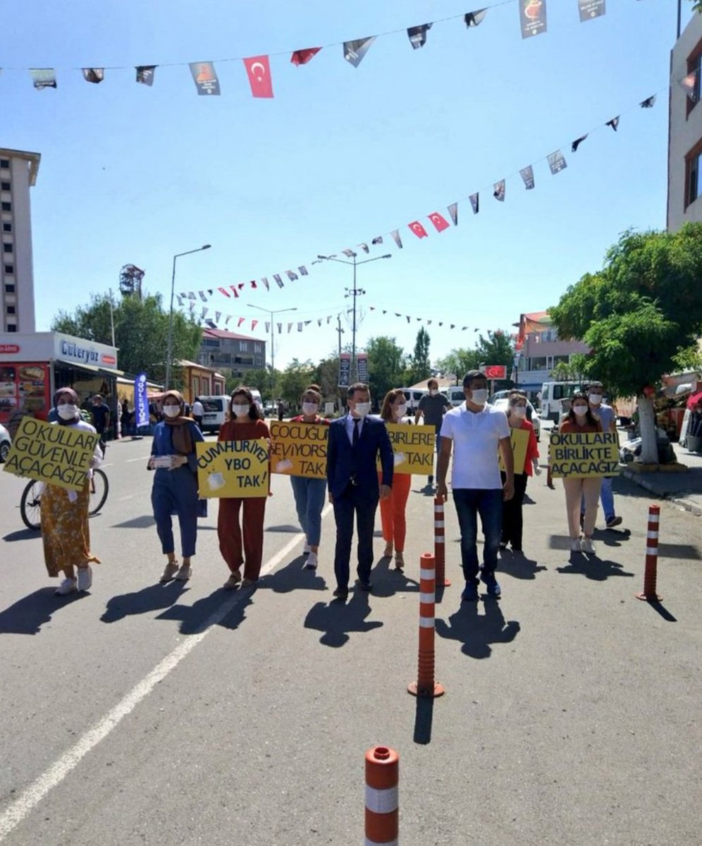Sevda91755711's tweet photo. Ziya Öğretmenim #Burasıbizde 
@ziyaselcuk @igdirmem76 @HakanGonen06 @Tuzluca100YilAl https://t.co/fze7BGsJWd