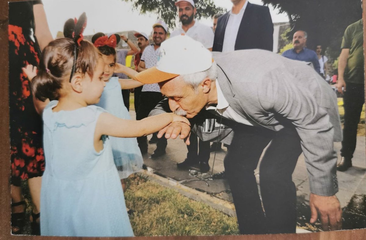 gergerliogluof's tweet photo. Danışmanı Selçuk Mızrak başkana bu kartpostaldan 25 adet göndermiş, "kurum asayişi vb. bozuyor" diye vermemişler, bu sefer doğa resimleri göndermiş,onu da almamışlar!!!

Nasıl zulmederiz diye düşünüyorlar?

Tarihe ve dünyaya not!!

21.yüzyılda TR'de siyasi mahpus böyle cezalanır! https://t.co/R7V5CIjb0t