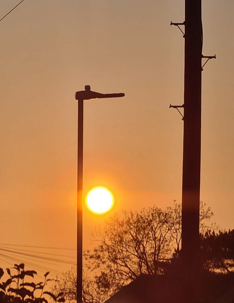 Beautiful Sunset Over Harrow 😍 ✨