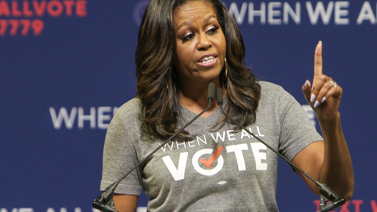 AuthorJoeNBrown's tweet photo. @MichelleObama @ABCNetwork @attn Register to vote ๐ณ. Itโs not to late to #RegisterToVote. Then #VoteBlue2020. #VoteBidenHarrisToSaveAmerica #MichelleKnows #WhenWeAllVote https://t.co/g6yFqktlaF