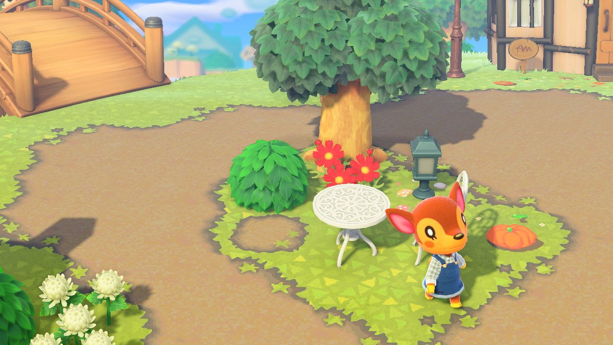 alyplyAC's tweet photo. Fauna in overalls >>>> https://t.co/IDkMhfD6vU