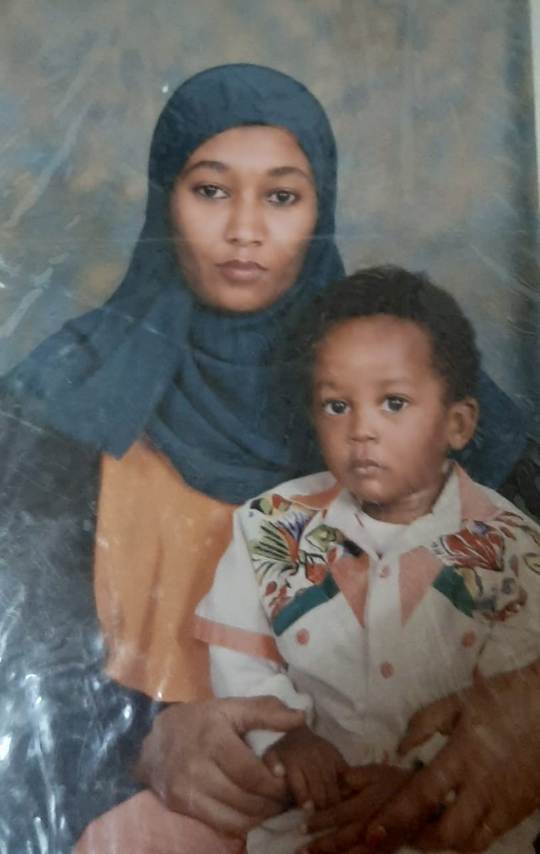 ko7Ly__'s tweet photo. 1996.   Vs.     2020 .. 
she's so proud ..❤️ https://t.co/31OHdQ8BC8