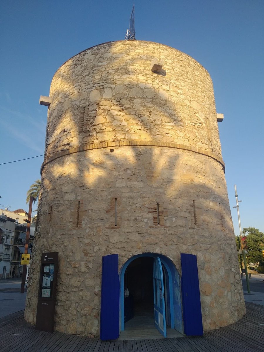 espaiguinovart's tweet photo. L #evarodriguez i l @anastasia.ele ens han enviat aquestes fabuloses fotos de la meravellosa #torreblava
@ajuntamentvng @VilanovaTurisme https://t.co/bSLVjymzb8