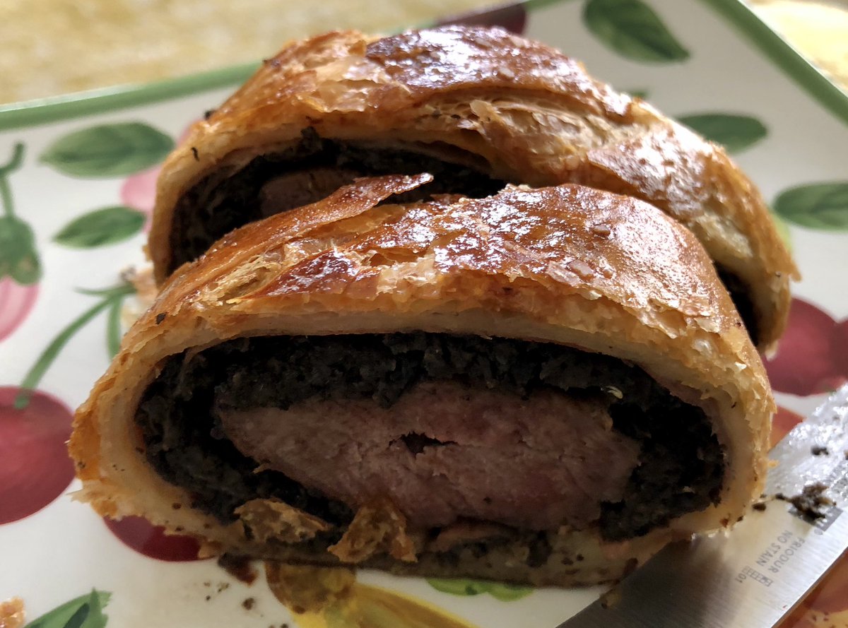 ChefSusanYtt's tweet photo. Recipe Testing:Beef Wellington with Mushroom Duxelles for client dinner party
#GoldenCrust
#MushroomDuxelles
#ChefSusanYtterberg
#PersonalChefOrlando
https://t.co/Yqz0YbCUIP https://t.co/kNYZJUxFsk