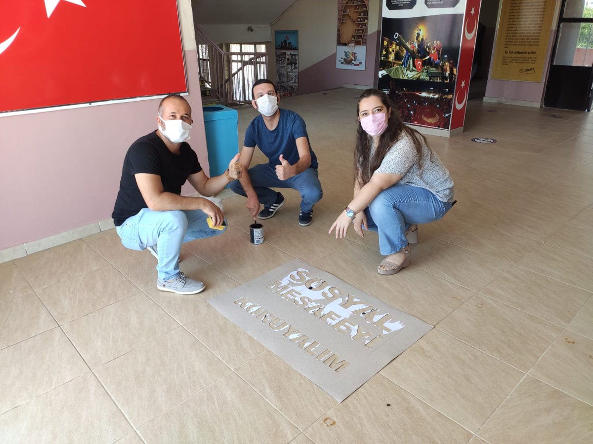Canerie45229491's tweet photo. Tuzluca 100. Yıl Anadolu Lisesi okulum temiz kampanyası kapsamında üzerine düşeni yapıyor! #okulumtemiz #ziyaselcuk #MEB #tuzlucamem @akk_onder @OzanMALKOC61 @ziyaselcuk https://t.co/Yt3xQ8Mbe2