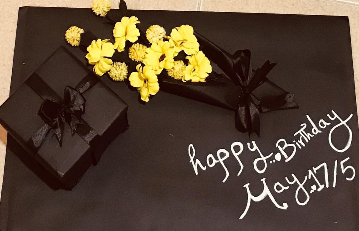 cadeau72583499's tweet photo. هديتك عندنا مختلفه 🙆🏻‍♀️🎁🔥  
#myhandwork https://t.co/VTj5quK3TT