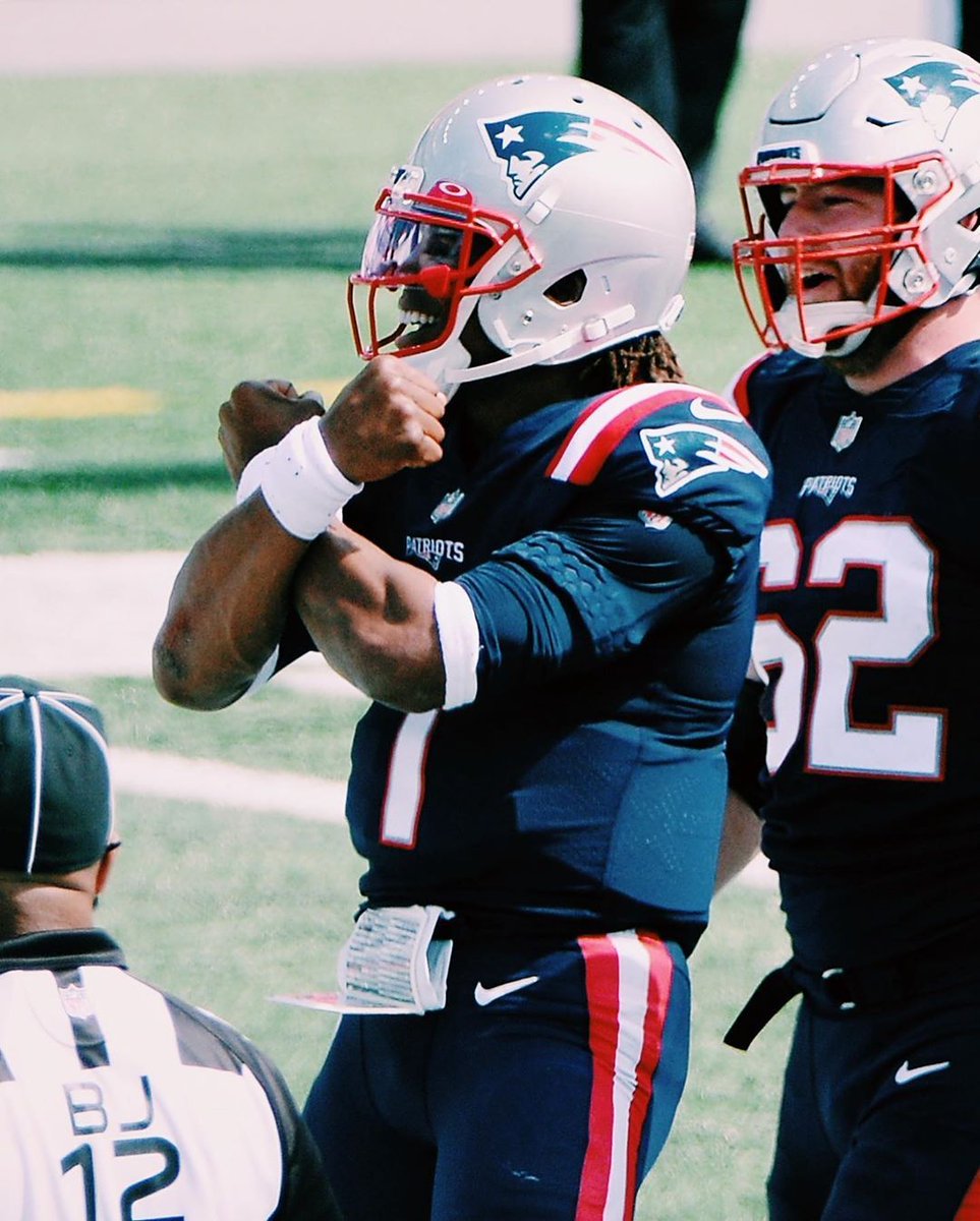 BleacherReport's tweet photo. Cam broke out the Wakanda Forever after his first Patriots TD 🙏 @brgridiron https://t.co/ZWVvQs43Aw