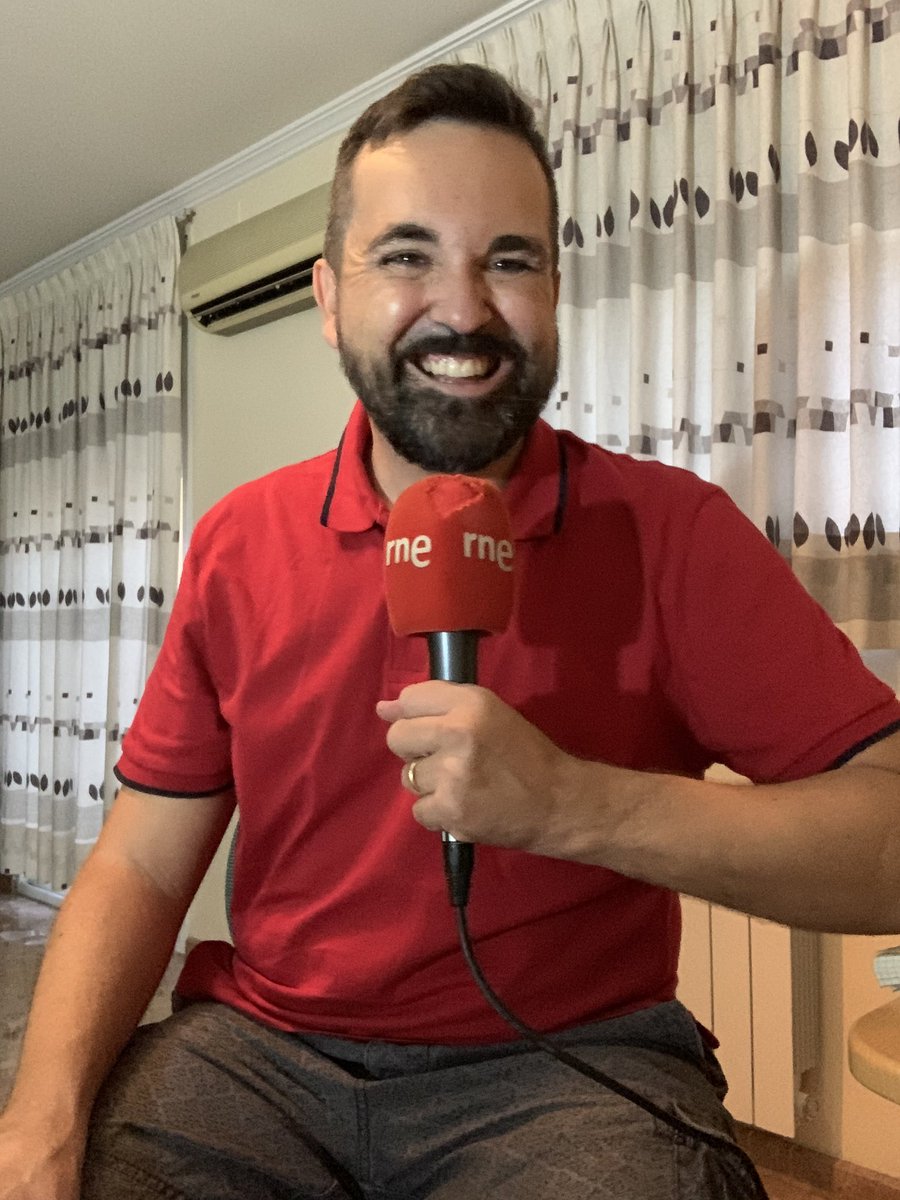 natxoandreu's tweet photo. Un derbi diferente hoy en @TABLERO_RNE con un @valenciacf que busca estar en estado de Gracia ante un @LevanteUD que busca asaltar Mestalla sin Roger. #VCFLUD https://t.co/nNH2UyduIK