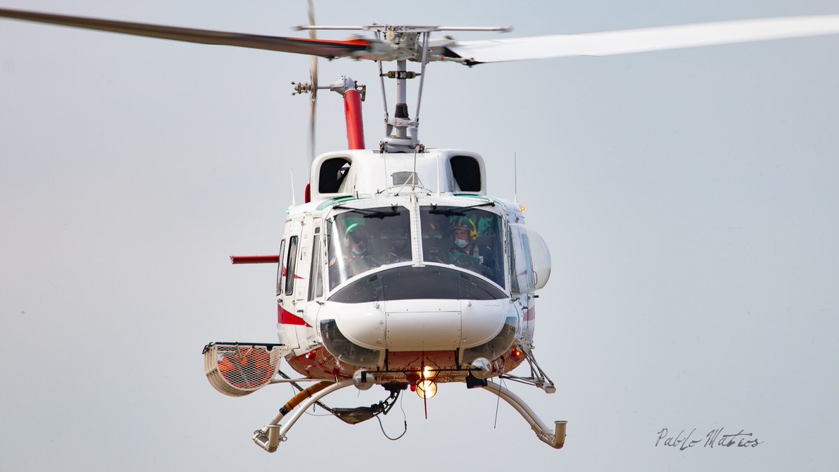 LeonSpotters's tweet photo. Actuación de los #helicópteros #LIMA3 Camposagrado Bell 213 y #LIMA4 Sahechores AW119 Koala en el #IFArmunia (León). Fotografías: @NeiraMateos #IIFF #ELIF #BRIF #LeónSpotters https://t.co/RX7fF7cexa