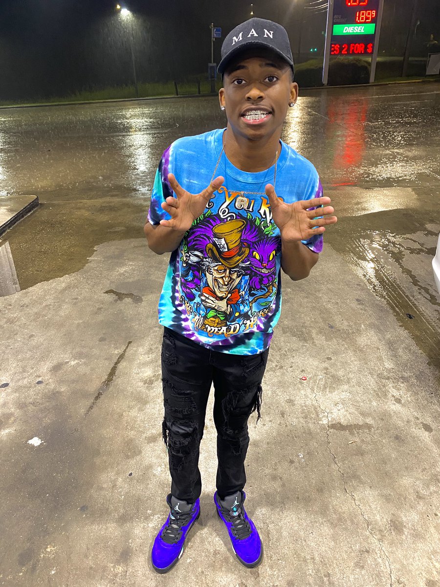 RashadHicks_2's tweet photo. 😅📸 DPWM IM NOT ONE OF DEM https://t.co/puKdq3H8J6