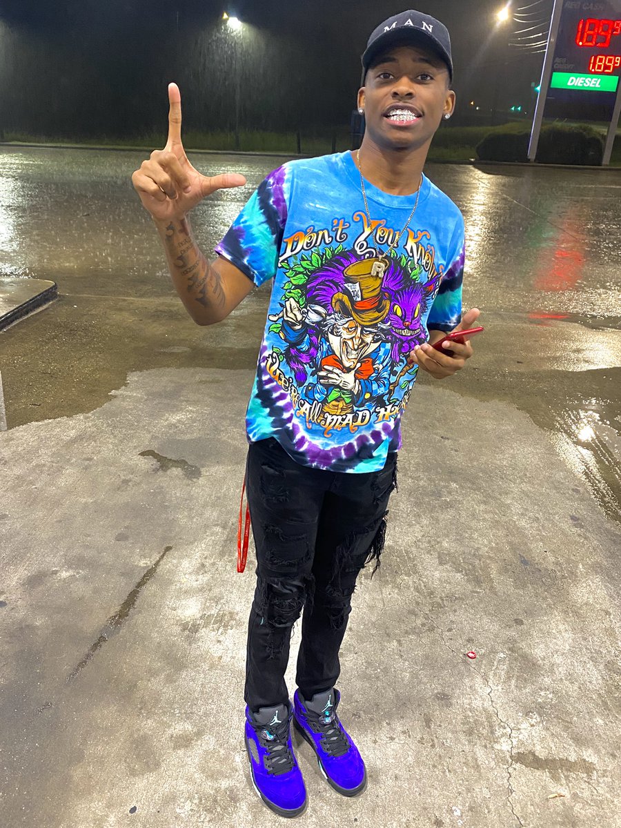 RashadHicks_2's tweet photo. 😅📸 DPWM IM NOT ONE OF DEM https://t.co/puKdq3H8J6