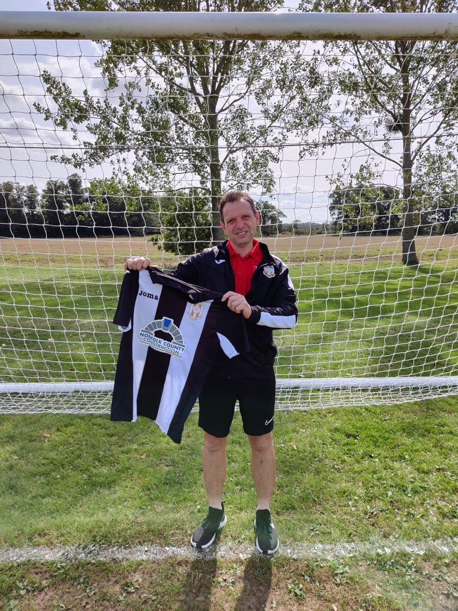 *NEWS* 🚨 

Welcome to the new reserve team manager Stuart Duneclift. Stuart brings a wealth of experience, energy and the commitment required at Acle United. 

Welcome <a href="/duneclift/">Stuart Duneclift</a>