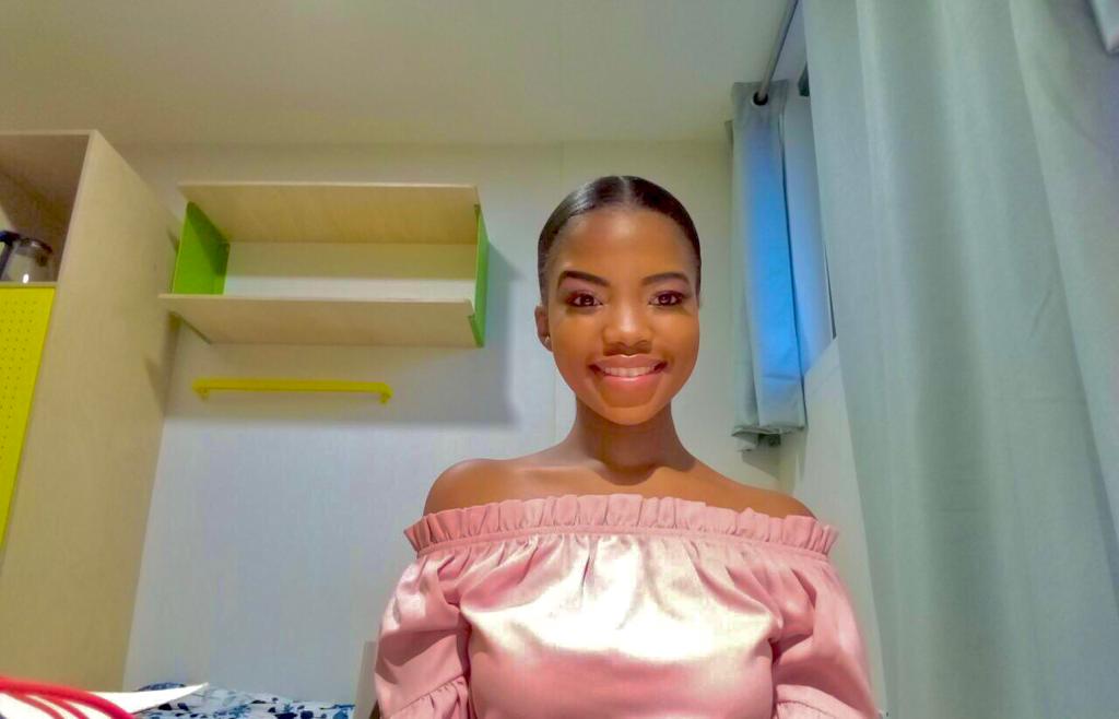 kamogelo____m's tweet photo. Little Miss Co-Host  ❤
Please check out my previous broadcasting videos. Like, Comment, RT and mention other sports anchors. 
Will be dropping a Premier League broadcast vid tomorrow,  do check it out. #MakeMeABrand 
#bbnajia2020
#idolssa https://t.co/0qXqtIxWzI