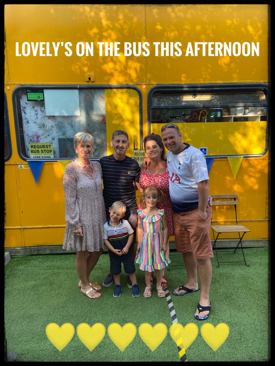 BusStopCafe1's tweet photo. 💛💛🚌🚌 ⁦@VisitIOW⁩ ⁦@DailyIOW⁩ ⁦@IOWinfo⁩ https://t.co/WWR0fb945i