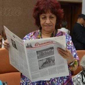 iroelsanchez's tweet photo. Tres cubanas son victimas de amenazas por expresarse en las redes ¿dónde están los defensores de la libertad de expresión? ¿dónde los medios privados que hace poco hablaban de derechos de la mujer? ¿Es que como las tres son revolucionarias merecen ser violentadas? https://t.co/eIn3bmIx6s