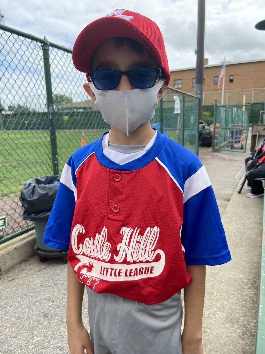 JTsMomma2Juan0's tweet photo. First game of the season and look what number he got!! #CaptainAmerica #DWright #LGM https://t.co/XtPQaMpIDG