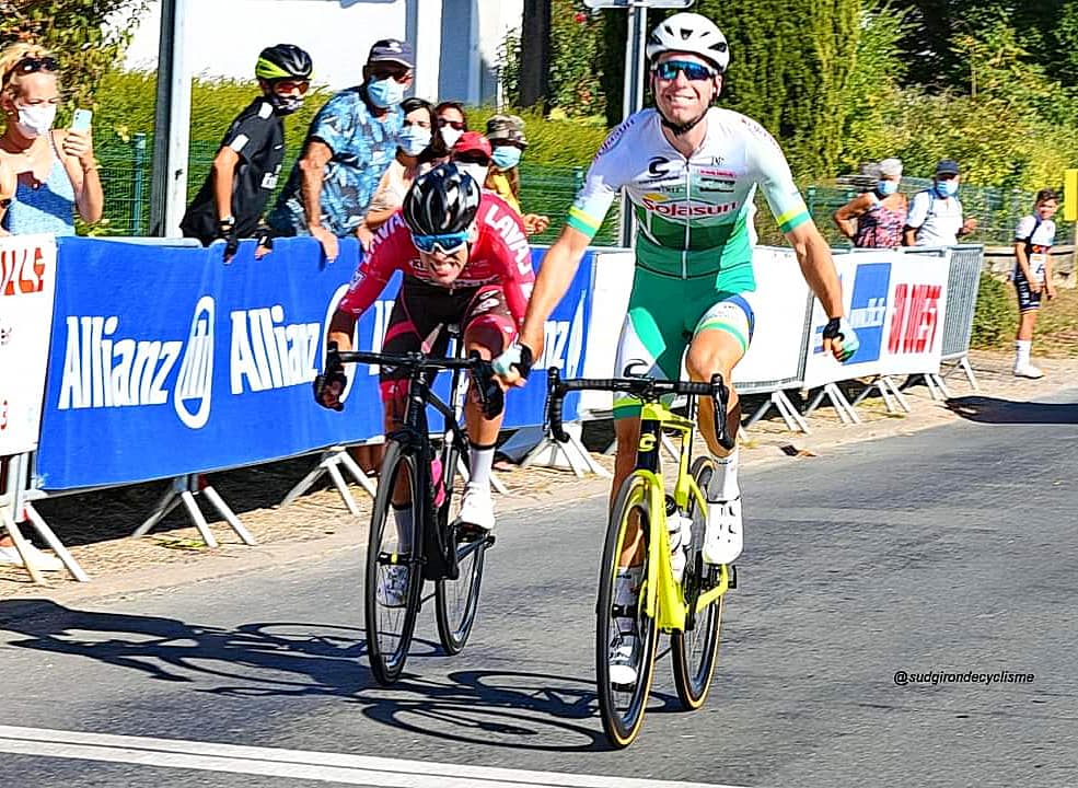 Le sud me réussit bien... Victoire en élite au GP de la Tomate 🏆

Quel bonheur de lever les bras, merci à mes Sojaboys et en particulier <a href="/FlorianDauphin6/">Florian Dauphin</a> et <a href="/lenyjeanlouis/">Le Ny Jean-Louis</a> ! Merci au staff, cette victoire est aussi la vôtre <a href="/JasonYonSnoeck/">Jason Yon Snoeck</a> <a href="/NicolasQuinton/">Nicolas Quinton</a> 💚

@SojasunEspoir
