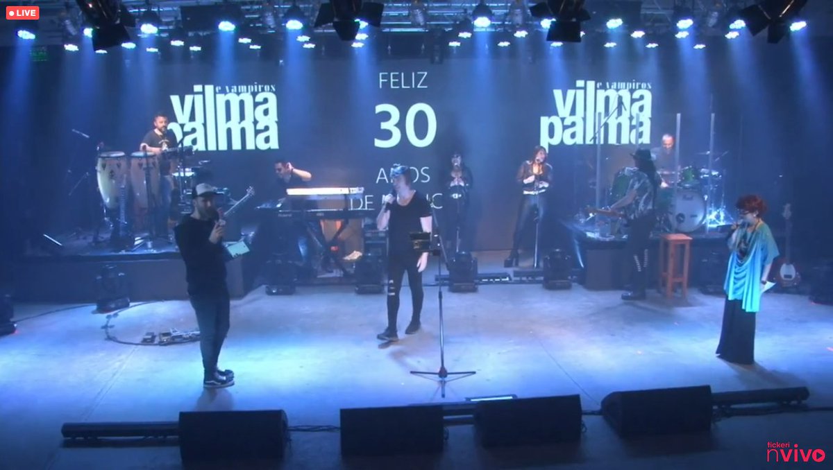 Parada_Juvenil's tweet photo. Los mejores momentos que disfutamos en #vilmapalmalive #30años @VilmaPalma
Mas fotos en nuestra cuenta de #instagram @paradajuvenil #facebook https://t.co/d5kVG7AbMI