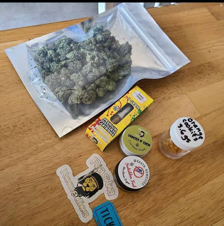 SuleimanSadeeq's tweet photo. The doctors said I have burnt my liver Cox av been burning some shit https://t.co/tlwKDOwLNQ