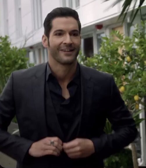 Lucifer’s wardrobe in 3x07 Off the Record #Lucifer  