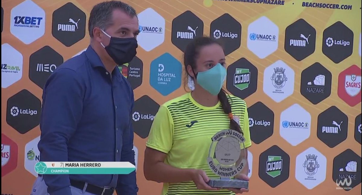 CacerenoFem's tweet photo. @MariaHerrero11 ha marcado 5 goles en esta competición, destacando el hat trick en la victoria ante el New Team Brussels y ha anotado el gol que nos ha dado la victoria y el sub campeonato en el partido de hoy.

¡ENHORABUENA MARÍA! ¡GRAN TRABAJO!

💚🏆💚🏆💚 https://t.co/8FW1fD9Phb