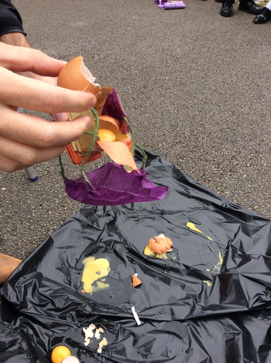 eagley6j's tweet photo. 6J had a cracking time trying to build a model to protect an egg. Great effort and teamwork from the whole class. https://t.co/fbkx5NI7zR
