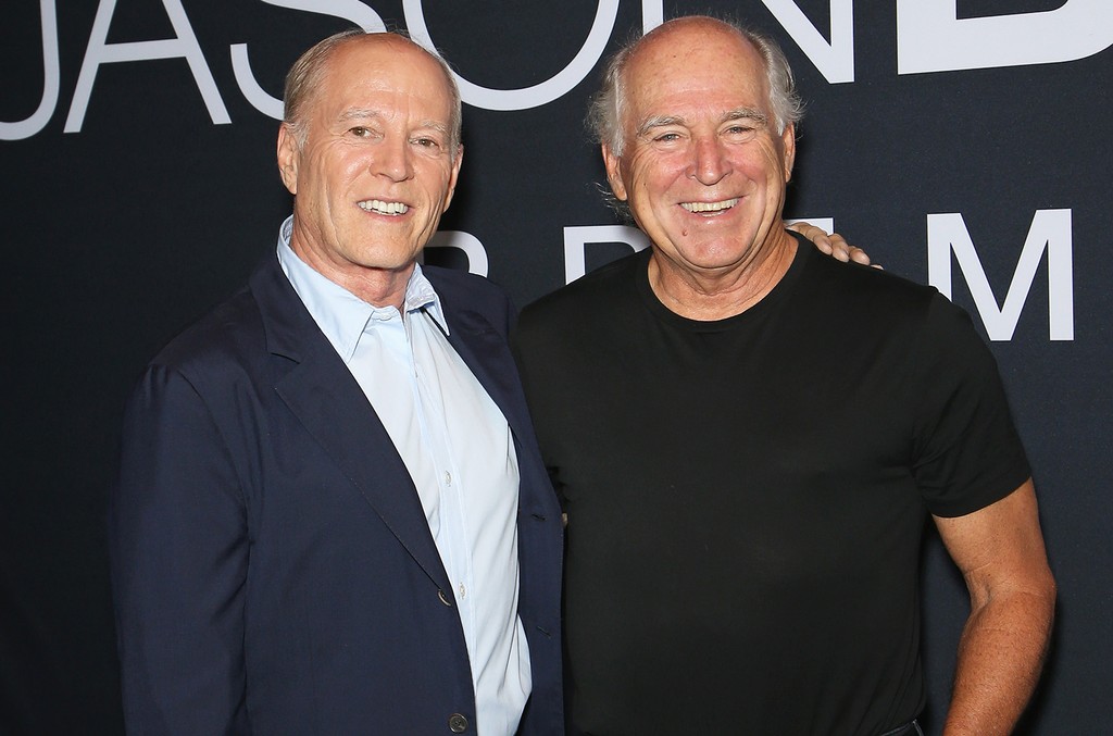 JDSpradlin's tweet photo. We have a birthday in our Phamily.
Join me in wishing Frank Marshall (@LeDoctor) a wonderful #TripAroundTheSun.
#Film #Producer #Director #DinosaurExpert #DJMasterFrank
Cheers & Fins Up!!
≈≈@RadioMVille≈≈
~~~/)~~\o/~~(\~~~
≈≈≈@SiriusXM≈≈≈
(He's the one on the left :) https://t.co/xMVLkTZL54