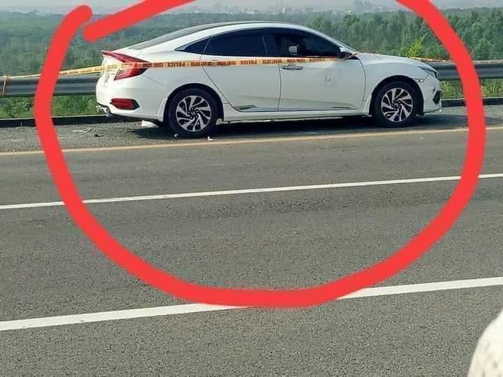 EngrAsadBugti2's tweet image. The motorway was inaugurated six months ago. Why weren&apos;t there police? Why was there no motorway police? If a woman travels at night with her family, her car runs out of petrol, should she be treated so badly? ? No one is safe in this country. The whole nation is ashamed of this