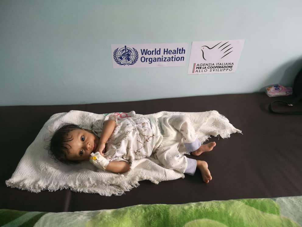 WHO & partners work in an extremely difficult operational environment in #Yemen to reach children suffering from #malnutrition. In 2019 & 2020, 30 new Therapeutic Feeding Centers (TFC) were established increasing the total functional TFCs to 83. #ForEveryChild