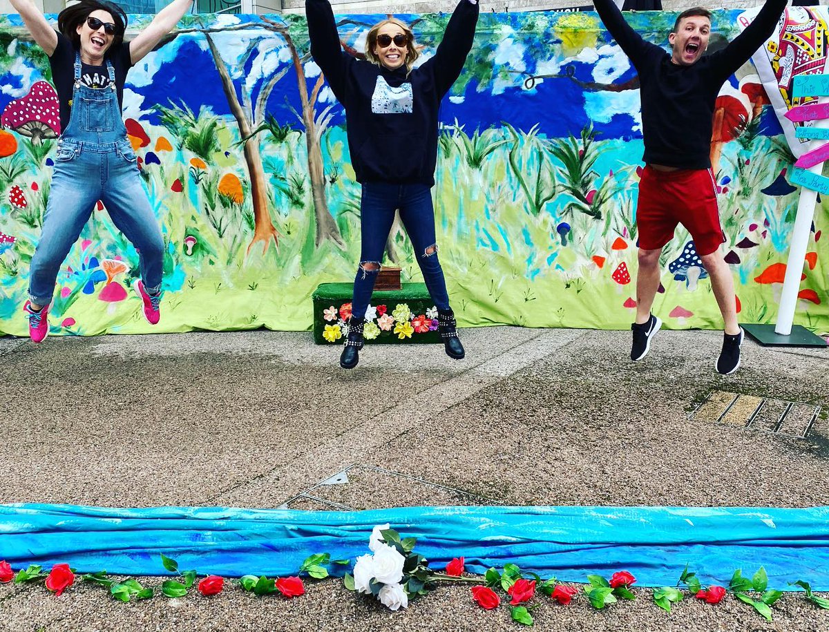 EdwinaLea's tweet photo. 🐛Looking through the pictures of last weekends @BookwormPlayers Alice in Wonderland @theBluecoat @Liverpool_ONE What a joy it was. Just a little magic to see the children, singing and dancing to the show. Love this job. @CultureLPool #withoutwalls🐛🦋 https://t.co/2PZVCnwPWw