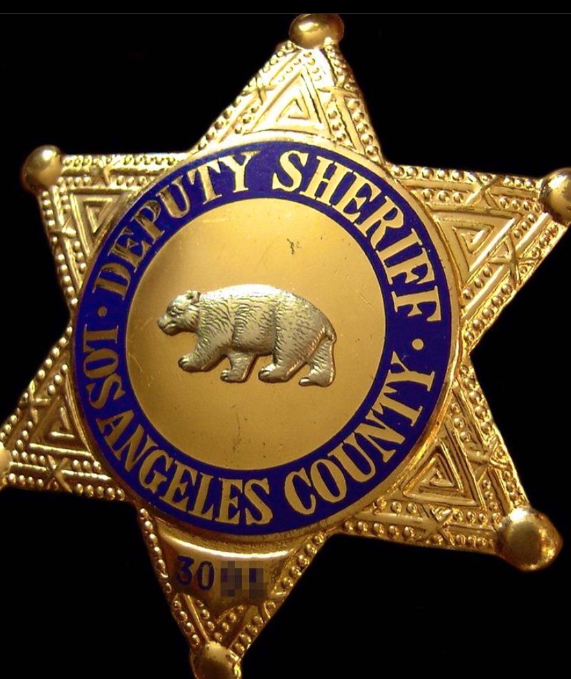 SantaAnaPD's tweet photo. From all of us at #SantaAnaPD are sending our thoughts &amp; prayers to @LASDHQ as 2 of their deputies were ambushed &amp; shot last night.  They are now are fighting for their lives. https://t.co/Mj9uJbNheC