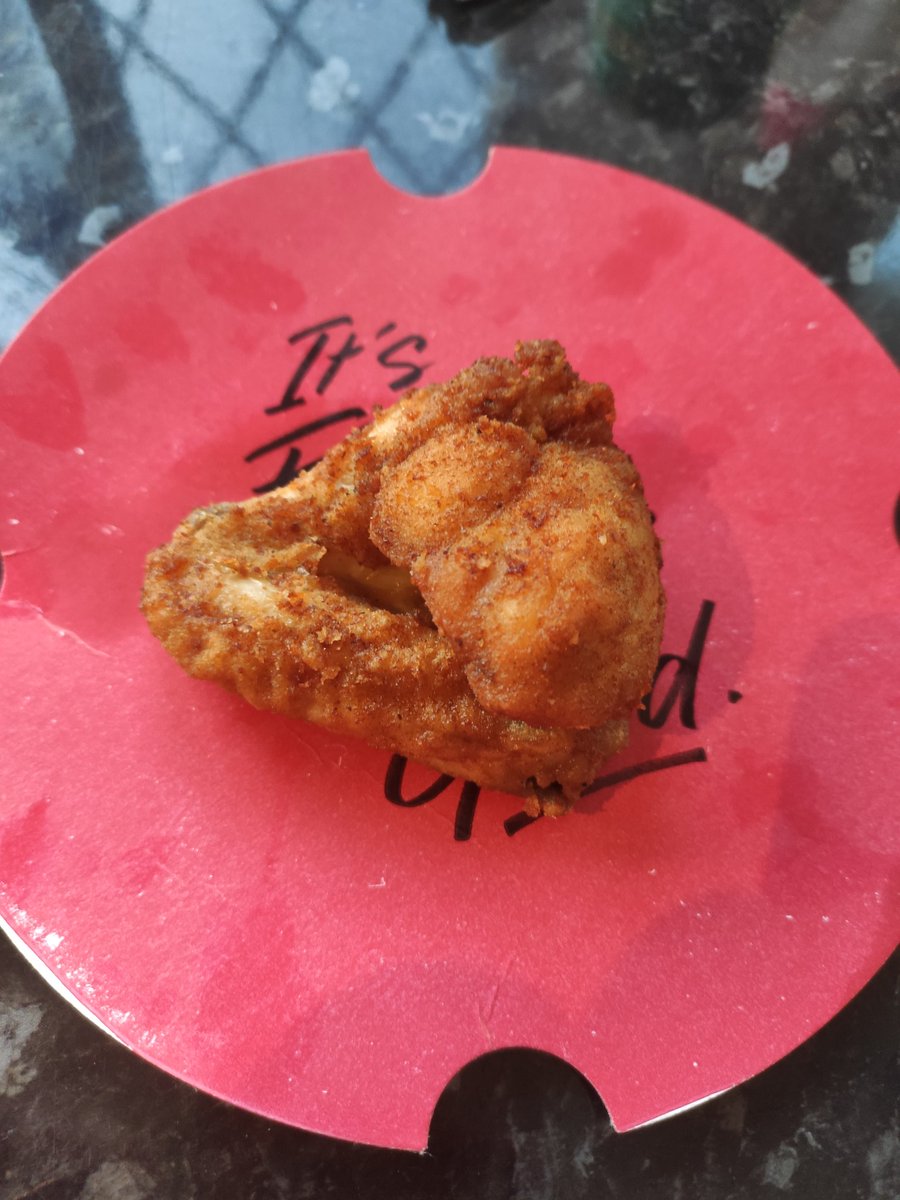 SoggyButton's tweet photo. Ok, so I'll admit it's been a while since I've had a @kfc family bucket, but what is this piece of chicken @KFC_UKI? I thought it was always thighs and drumsticks, but a lot of the bucket was made up of these, which were pretty dry to be honest! https://t.co/ZnWBOsO2zF