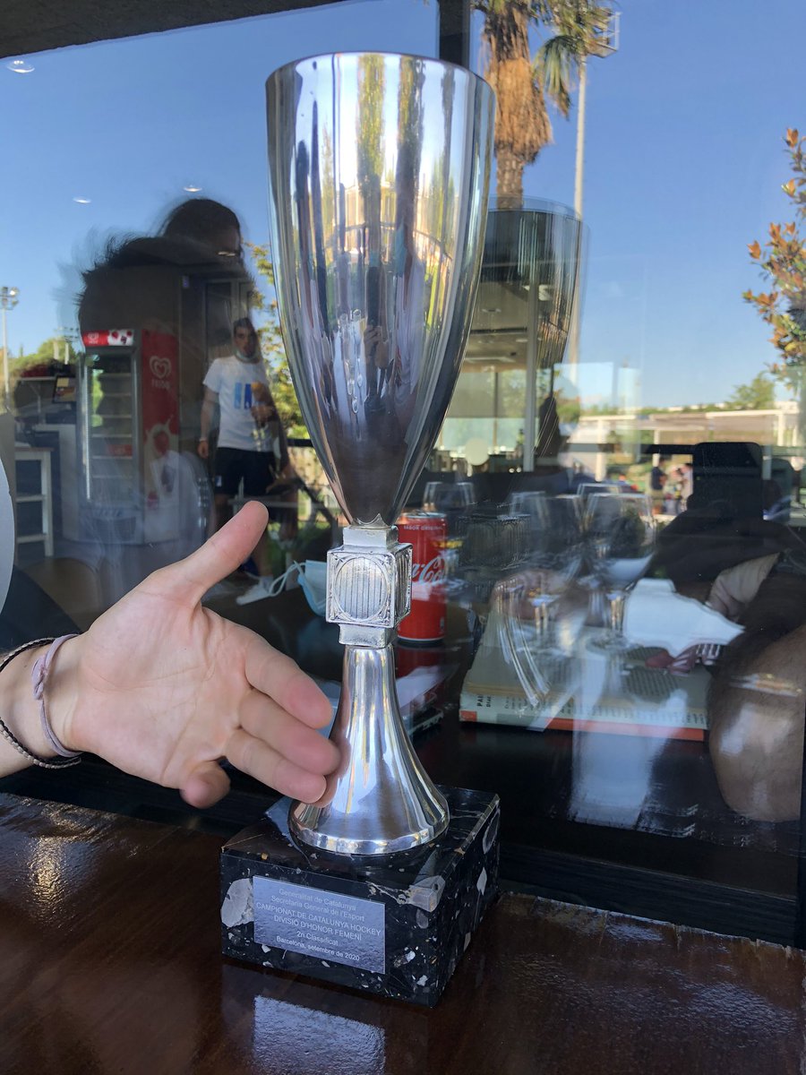 franco_julieta's tweet photo. 🔴🔵 Camp Cat DHF Final.
.
🏑Junior FC 2- RCPB 1
.
🏆Felicitaciones al @JuniorDhf por la gran final que han jugado hoy.
.
A nuestro equipo, que la ilusión, actitud y trabajo de esta pretemporada sea solo un inicio. Nos superaremos sin dudarlo.👊🏻💪.
.
#Actitud
#LineaFemRcpolo https://t.co/Bvf35VvWPX