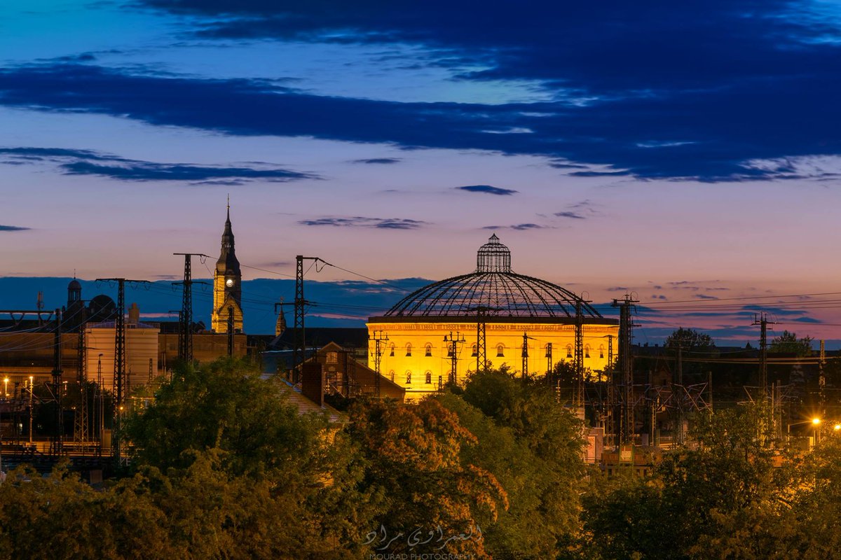 LeipzigTourist's tweet photo. ☀️ #LeipzigLockt ☀️
Das Wochenende liegt in den letzten Zügen und die neue Woche steht vor der Tür. Wir verabschieden uns für diese Woche und wünschen dir einen wunderschönen Sonntagabend! 🌙
© Mourad Photography https://t.co/NXRfarXnct