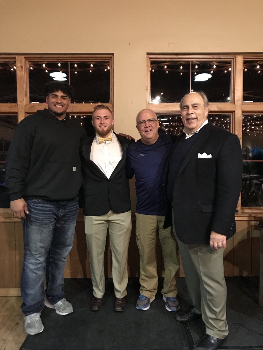MikeJaytrackxc's tweet photo. The Big Hoss on the left is one best all around athletes the state of Iowa has ever produced. He makes his NFL debut today protecting one of the games best ever.   Have a day ⁦@twirfs74⁩ !! https://t.co/n3QT2x4fre