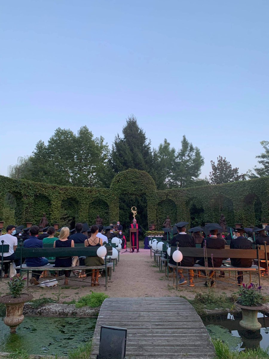 ace2mpl's tweet image. Vendredi soir a eu lieu la remise des diplômes des 6e années de pharmacie 🧑‍🎓👩‍🎓 Félicitations à tous !