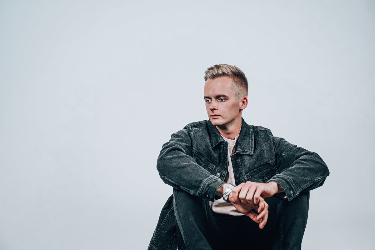 TasteOfGrampian's tweet photo. 22 year old singer songwriter from Aberdeen @hibbardsam  will feature in two tents next weekend! 🎙️Make sure to stop by the Taste of Highland tent sponsored by @HighFoodDrink on the Saturday &amp; "One to watch" Tent sponsored by @RBS_Help on Sunday! 🙌 https://t.co/3gyRkKhEWP https://t.co/ghkCUKh9pS
