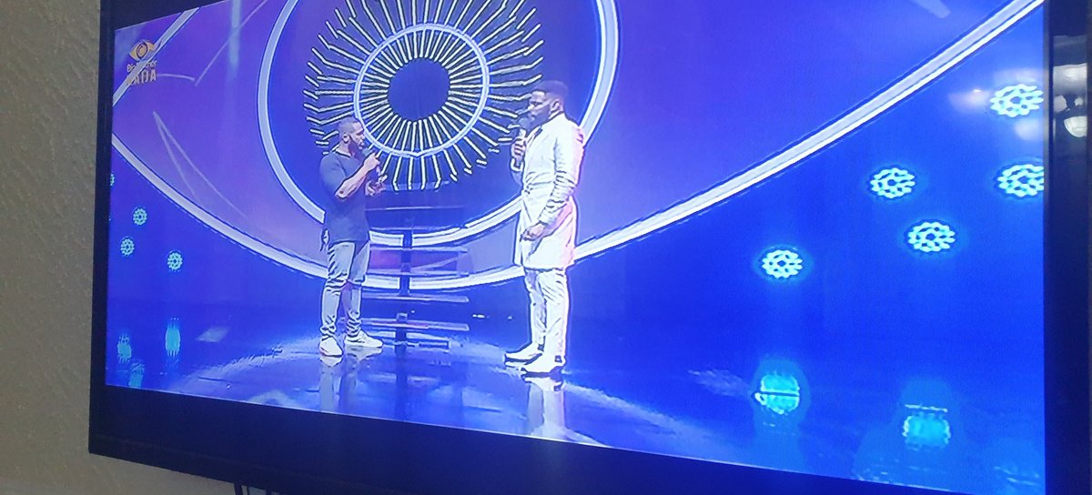 VickyShegzy's tweet photo. Kidd should use all the money he has won in the house to do giveaway for Ebuka and Biggie right there on the stage!!! 
#bbnajia2020 #bbnaija https://t.co/U2w0BzLExJ