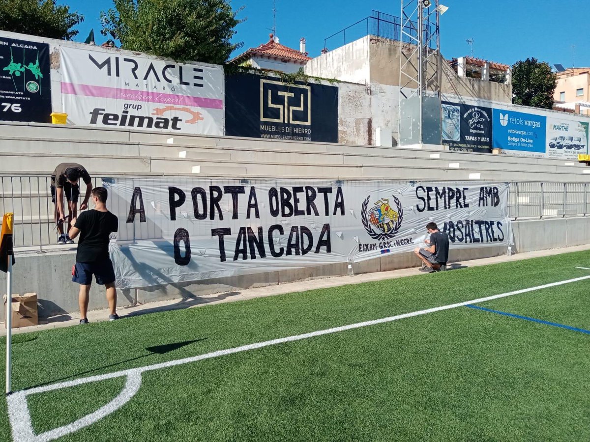 Eixam groc-i-negre. tweet media