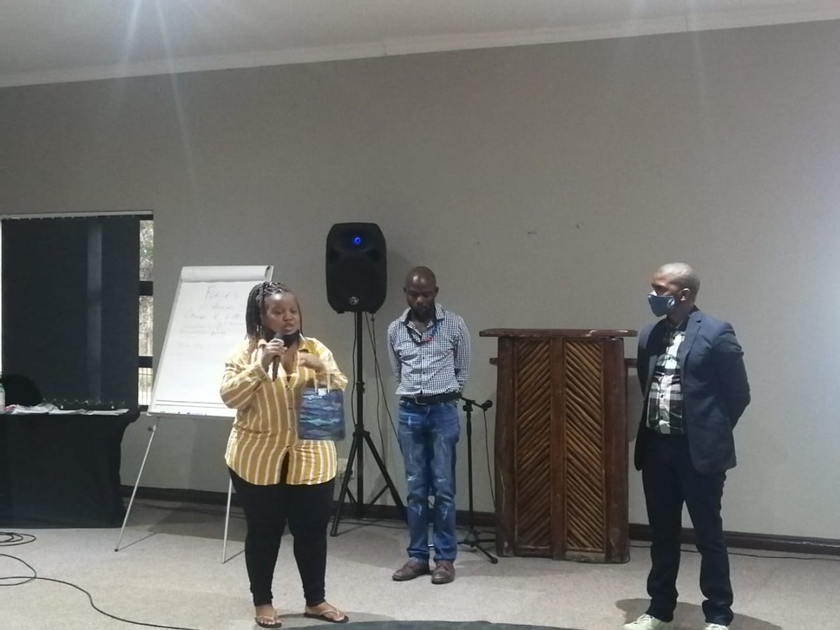TEACH_SA's tweet image. We live in a technology based world and the norm we know, is shifting each day. Today we had Bonza and Ruben who spoke about bringing technology to the classroom. Our Alumni Emisang, Madia and Elizabeth, shared their knowledge with ambassadors. 

#OurFutureNeedsYou