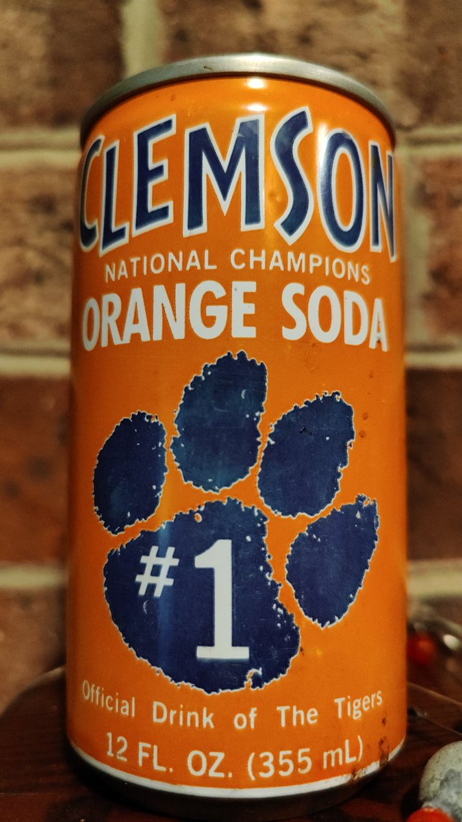 Chris_Ellzey's tweet photo. @jfhooker3 @LigonDuncan @ClemsonFB @CocaCola @OtisWPickett Go Tigers! https://t.co/yS1yr0Jgm7