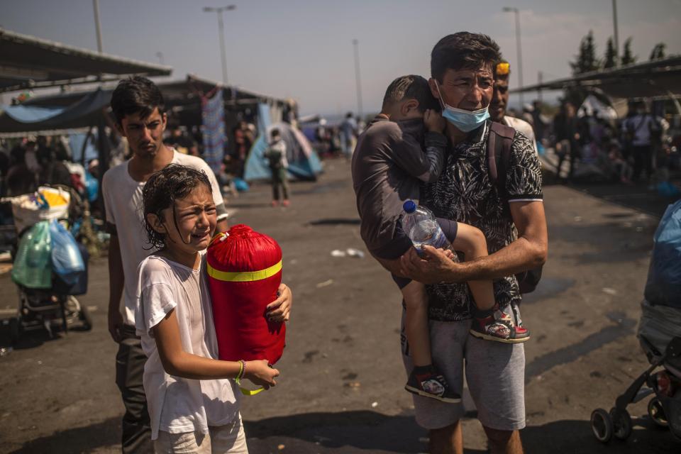 Marodriguez1971's tweet photo. Sí, gases lacrimógenos contra personas refugiadas en Grecia, también mujeres y niños.

Estamos dejando un planeta, realmente aterrador.
Fotos Angelos Tzortzinis. https://t.co/i8iAiN7FeH