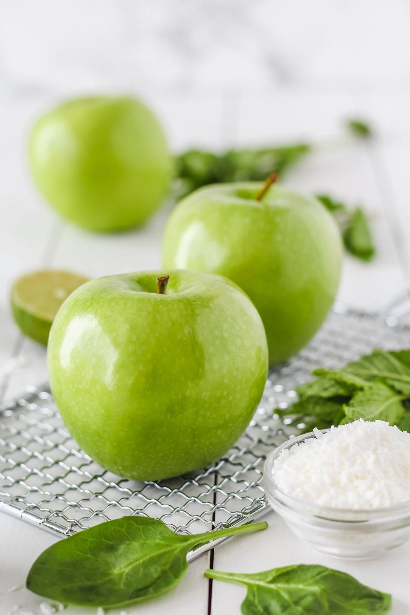 MommyBlogExpert's tweet photo. Edible Food Art Craft Project for Kids made from Apples for Fall & Rosh Hashana #roshhashana #applecraft https://t.co/7E57vbxgVG https://t.co/gZddTGBWbR