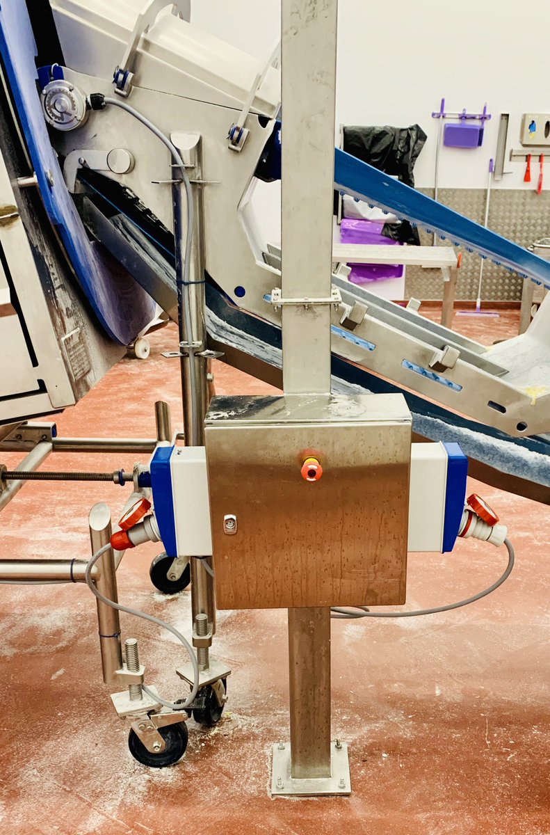 RangerElec's tweet photo. We’ve had a busy weekend installing new power poles, rewiring this production line & installing a new fire alarm system.
#powerpoles #rewiring #productionline #firealarm #firealarminstall #firealarminstallations #firealarmupgrade #ledlighting #electriciancheshire #led #lighting https://t.co/6KeaLNIt5C