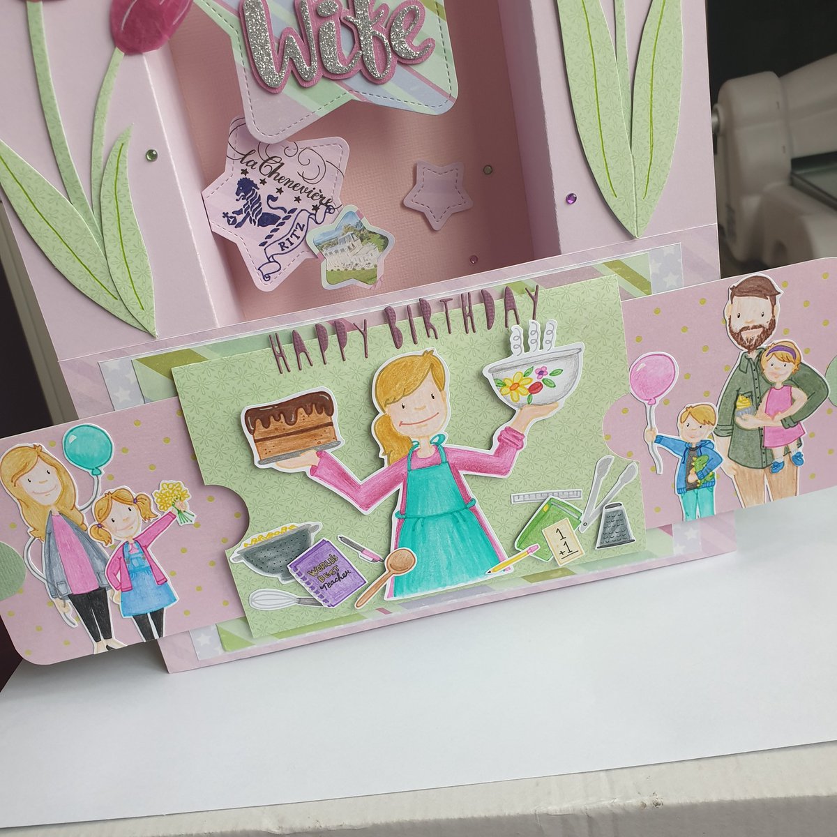 CreativeCards_'s tweet photo. Personalised Wife birthday card with lots of little details and of course some interactivity! #handmadecards #interactivecard #papercraft https://t.co/UThtqj6aeU