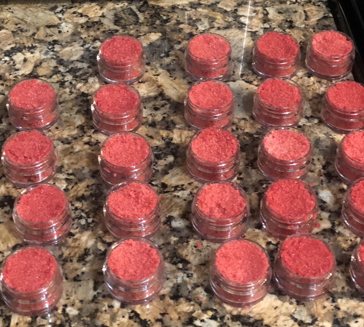 AngelHarrison__'s tweet photo. Strawberry Lip Scrubs 🍓 will be launched on September 19th along with lip oils!!!
#BlackOwnedBusiness #lipscrubs #lipoils https://t.co/E57P2y6eJ9
