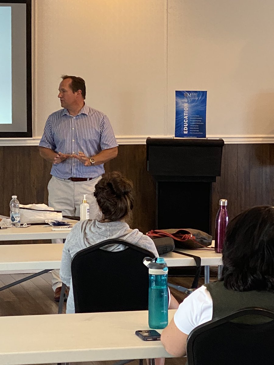 alreyner's tweet image. Dean Antony Card welcomes new #msvu_tech cohort in North Sydney and Yarmouth to @MSVU_Halifax , the exciting world of Ed tech and @EdwinClassroom . #21cteachingandlearning